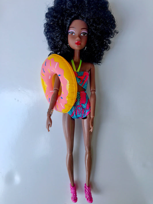 Royal Beauty Dolls Nia - UrbanToons Inc.