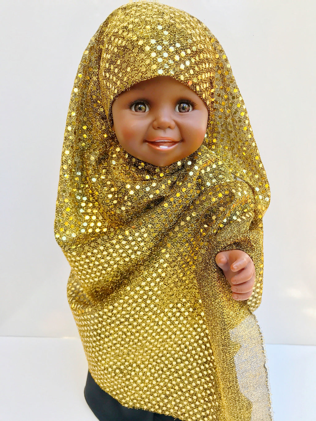 Jahnia’s Golden Hijab (AVAILABLE FOR PRE-ORDER) - UrbanToons Inc.